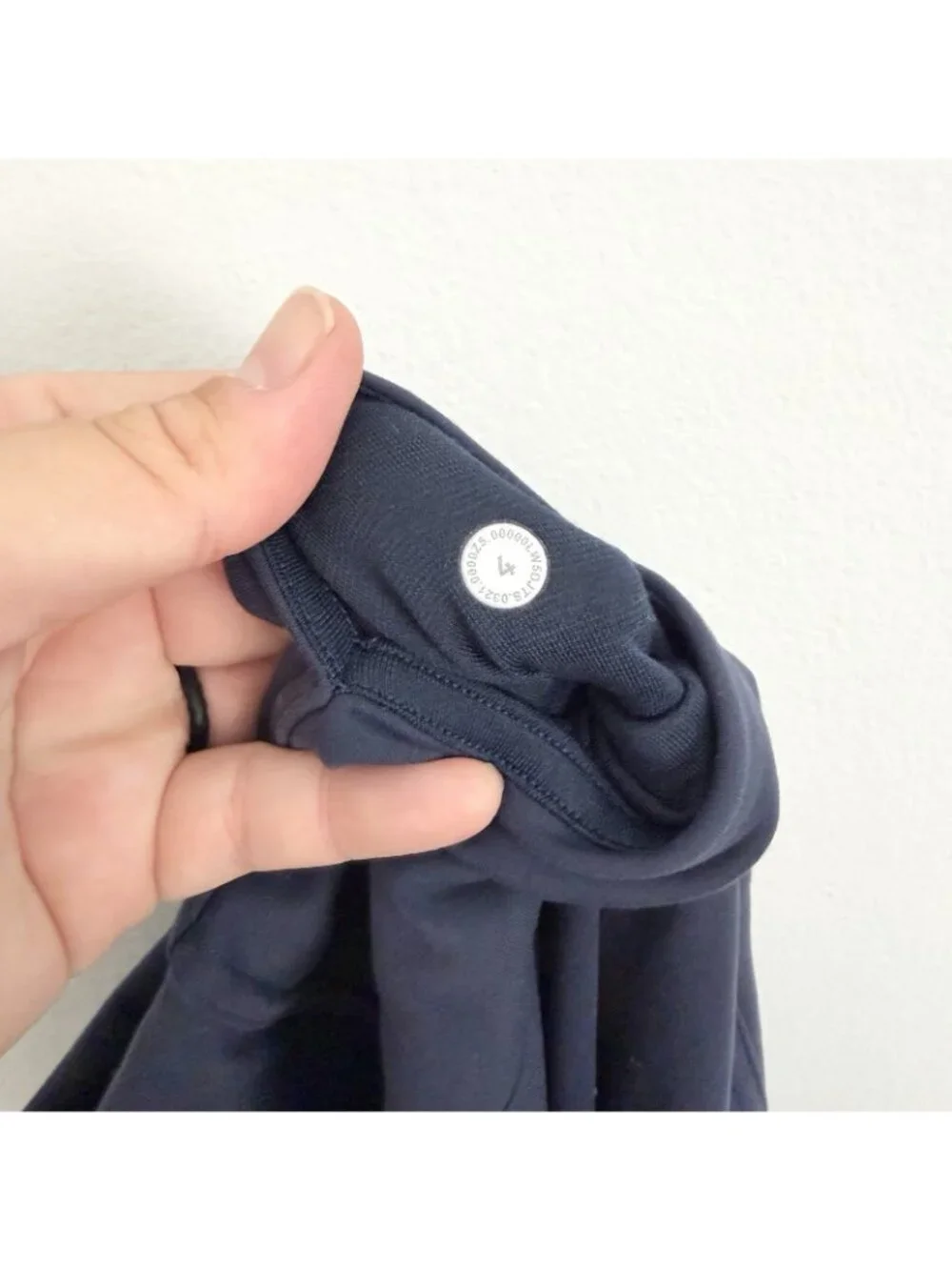 Lululemon Navy Blue InStill High Rise Tight Athletic Workout Leggings Women’s 4